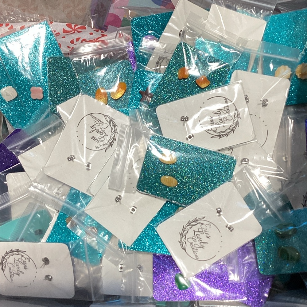 Mystery earrings grab. 10 Pairs